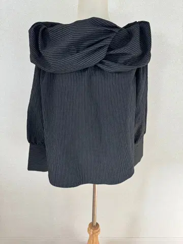 트위스트 레이어드 탑