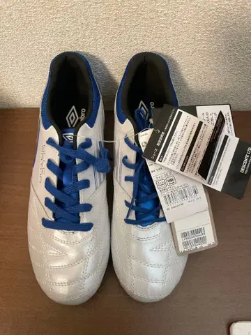 엄브로 축구화 UUU4JA01WB 24.0