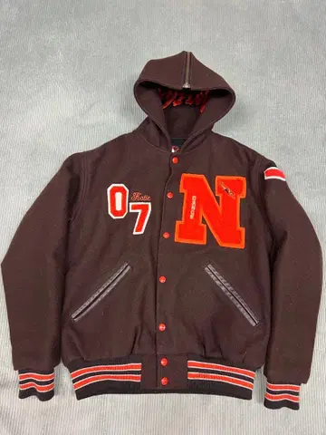 게임 스포츠 웨어 브라운 바시티 자켓 N 자수 07