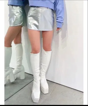 GYDA 인조 가죽 스커트 라이크 숏팬츠 실버