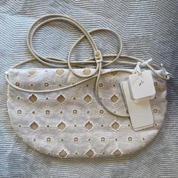 새상품 택 포함 미나 페르호넨 쿠페 백 아네모네 coupe