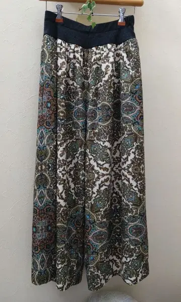 비어즐리 beardsley 페이즐리 무늬 팬츠