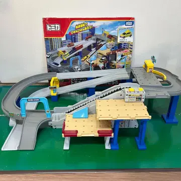 토미카 액션 고속도로