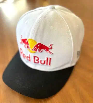레드불 야구 모자 화이트/블랙 레드불