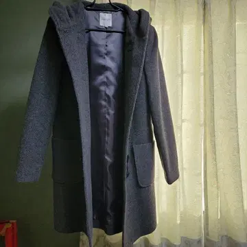 인디비 그레이 후드 부착 롱 코트