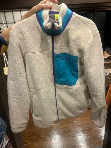 adidas 플리스 자켓 크림색 모코모코