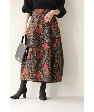 [ 새상품 ] 꽃무늬 코쿤 롱 스커트