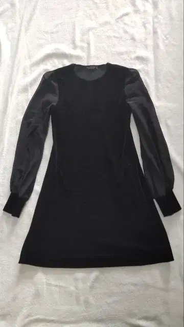 폭시 뉴욕 38 원피스 벨로아 블랙