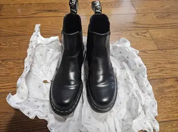 닥터마틴 사이드 고어 부츠