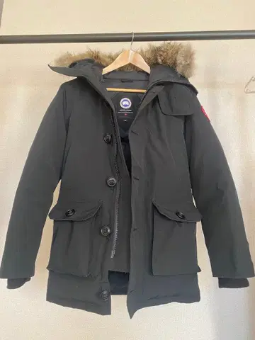 CANADA GOOSE 블랙 다운 S 사이즈 남성용