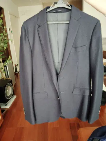 DKNY 네이비 테일러드 자켓