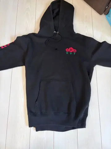 HUF 블랙 후드티 빨간 장미