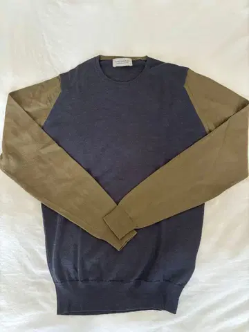 JOHN SMEDLEY 스웨터