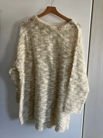 비어즐리 네프 루즈 니트