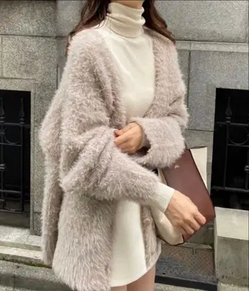 페더 롱 가디건 베이지 NICE CLAUP