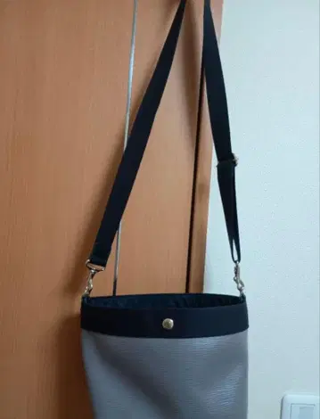 BreathTOPKAPI 숄더백