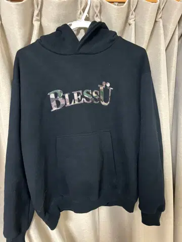 Bless U 카모플라쥬 로고 후드티