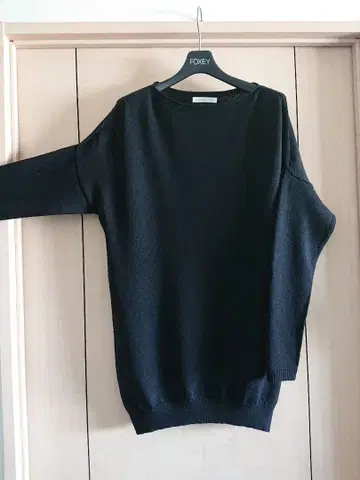 GALERIE VIE 블랙 니트 스웨터 긴팔