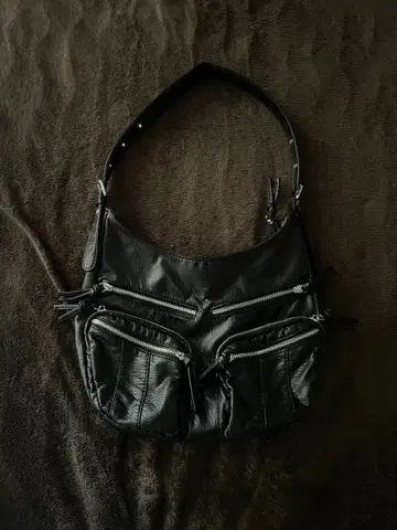 빈티지 블랙 지퍼 숄더백