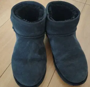 EMU Australia 무스탕 숏부츠 발수 가공