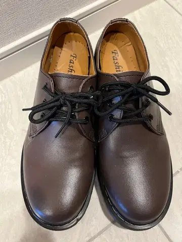 브라운 합성 피혁 캐주얼 슈즈