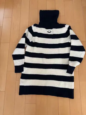 피코네 따뜻한 상의 새상품급