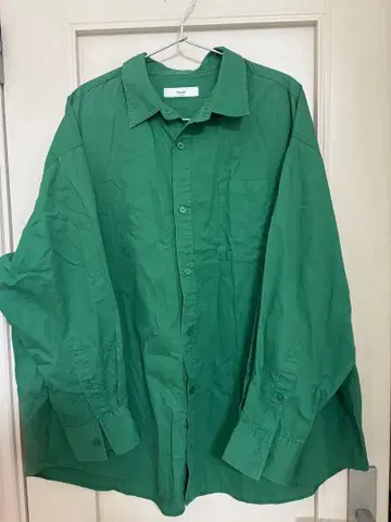 Discoot 그린 긴팔 셔츠 가슴 포켓 부착