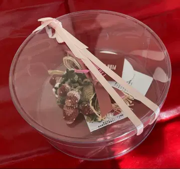 핑크하우스 미개봉 딸기 모티브 브로치