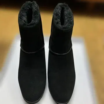 카구라 무스탕 하프 부츠 인힐