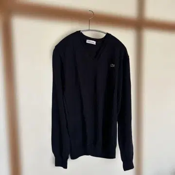 컨디션 최상 LACOSTE 네이비 V넥 스웨터 사이즈 4