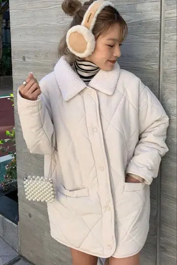 보아 카라 부착 퀼팅 블루종