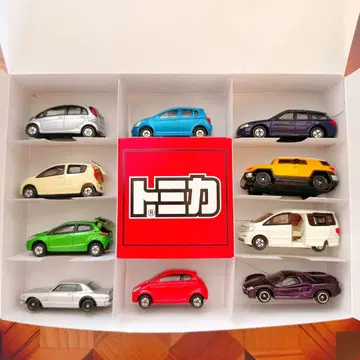 연말 세일 토미카 10대 묶음 판매 주주 우대 스카이라인 FJ 크루저 등