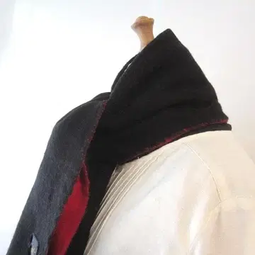 새상품급 Cashmere 블랙/빨간색 리버서블 캐시미어 머플러