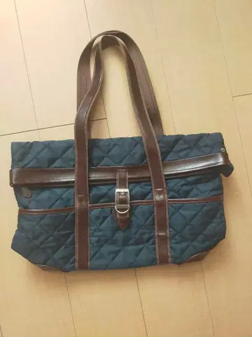 네이비 퀼팅 토트백