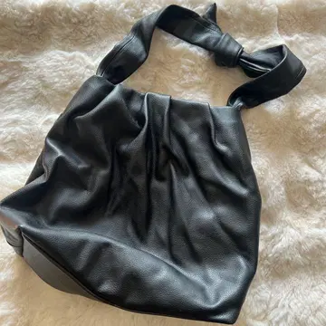 ZARA 블랙 가죽 숄더백