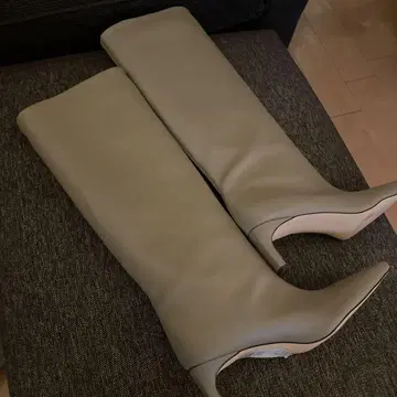 미사용품 뉴앙스 베이지 롱 부츠 Mila Owen 37 23.5