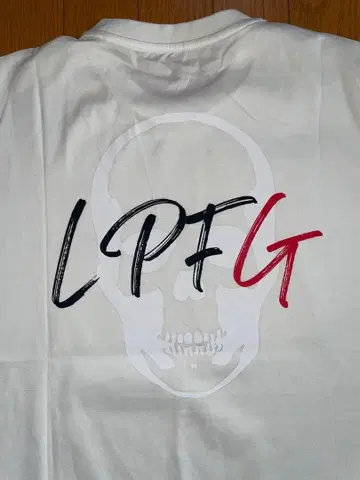 LPFG 스컬 디자인 T셔츠