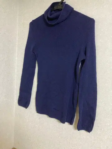 45R 터틀넥 스웨터 네이비