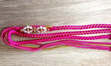 핑크 금 뜨개질 허리띠