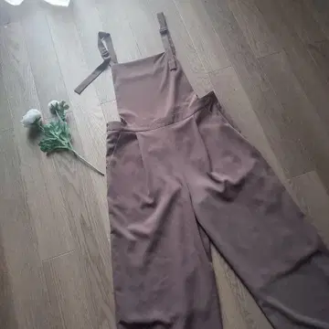 ECLIN 살로펫 팬츠 미사용