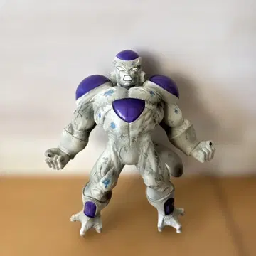 드래곤볼 피규어 1번 복권 프리저 받침대 없음