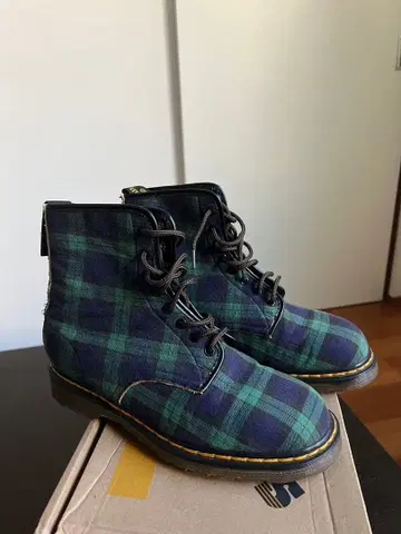 닥터마틴 8홀 체크 27.5cm 90년대