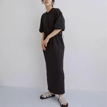 ADAM ET ROPE 블랙 티셔츠 원피스 롱