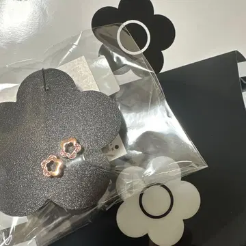 MARY QUANT 귀걸이 핑크 골드 마리콴트