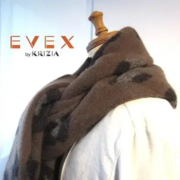 새상품급 EVEX by KRIZIA 두꺼운 원단 대형 울 스톨 담요