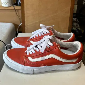 오렌지 가죽 스니커즈 로우컷 반스