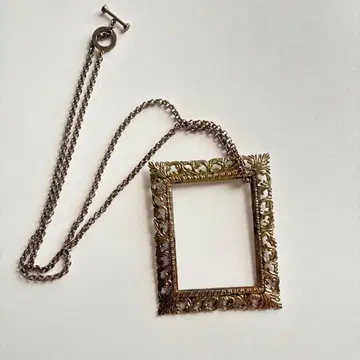 gondoa 액자 프레임 목걸이