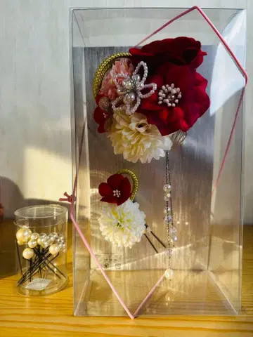 성인식 (일본 의류 머리 장식 빨흰 꽃 장식, 펄 장식)