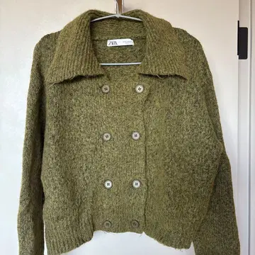 ZARA 올리브 그린 니트 긴팔