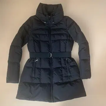 ZARA BASICS 벨트 포함 다운 코트 M 사이즈 블랙 A라인